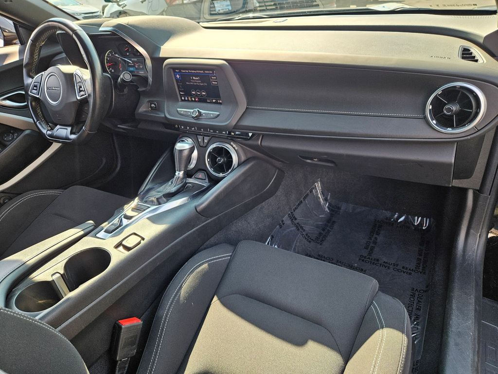 2023 Chevrolet Camaro 1LT photo 34