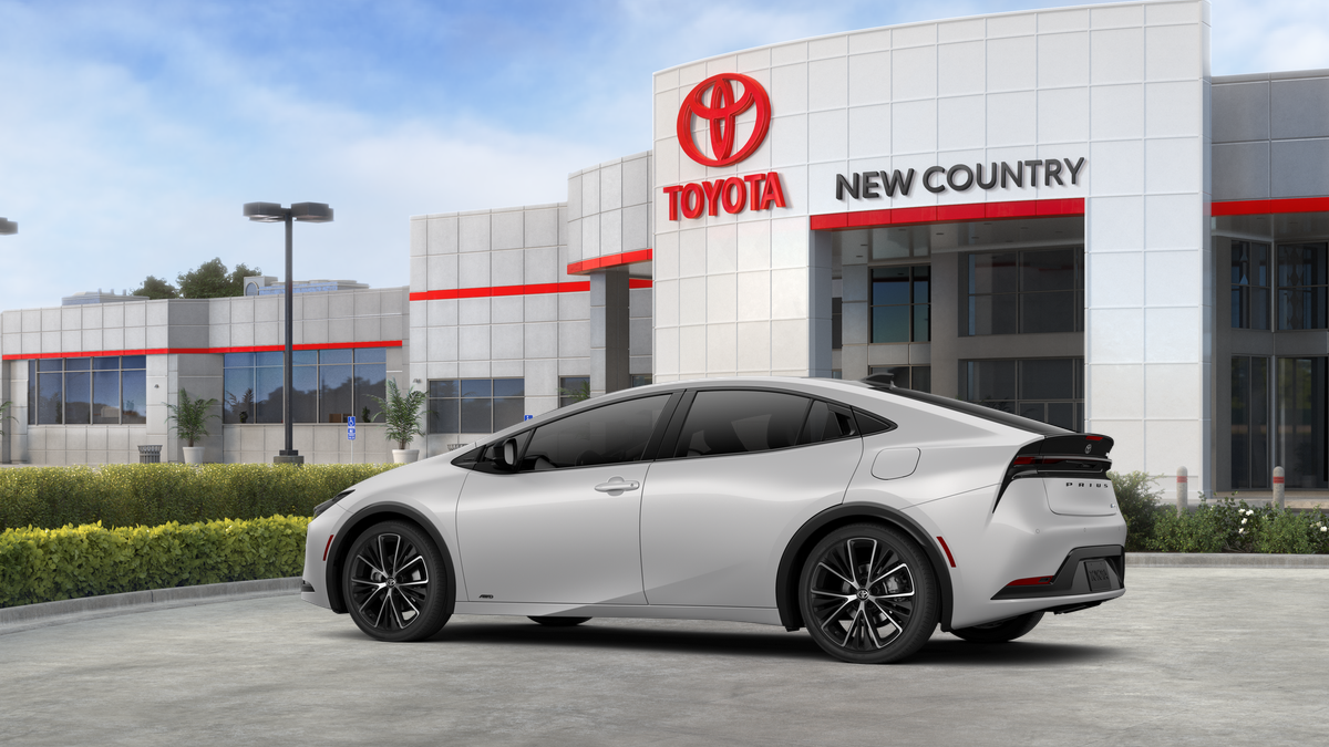 2026 Toyota Prius XLE photo 5