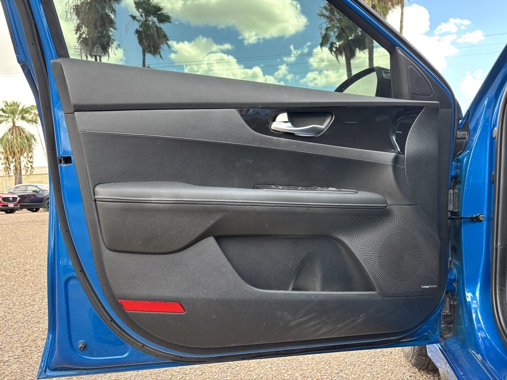 2024 Kia Forte GT-Line photo 12