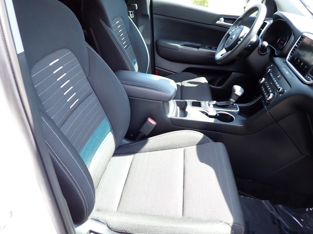 2022 Kia Sportage LX photo 11