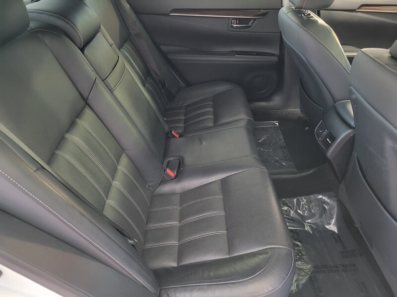 2016 Lexus ES 350 photo 15