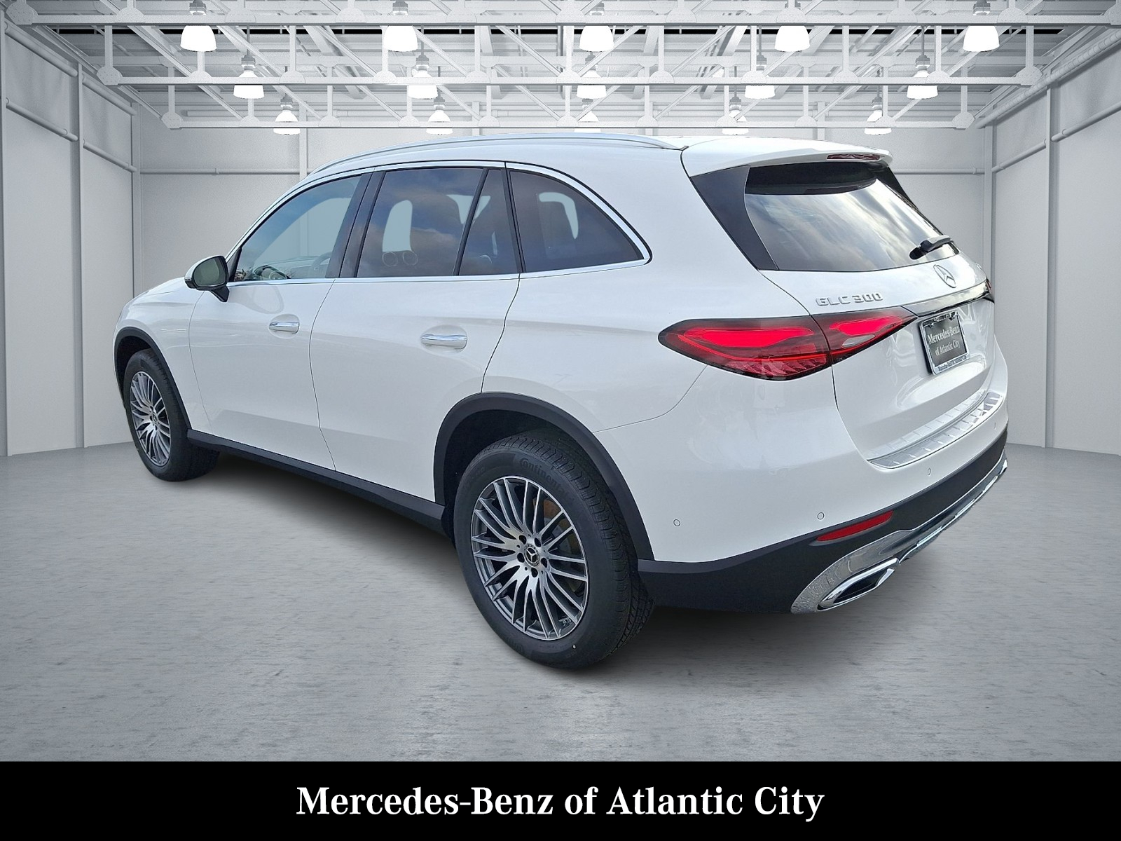 2026 Mercedes Benz GLC 300 4MATIC photo 2