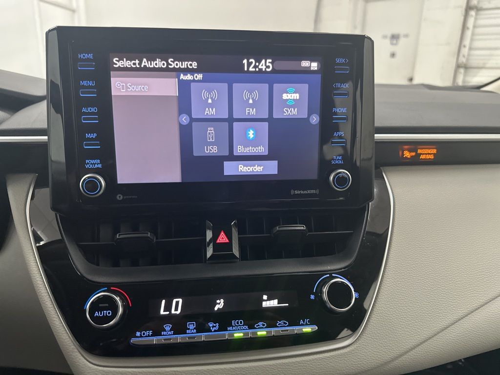 2022 Toyota Corolla LE photo 15