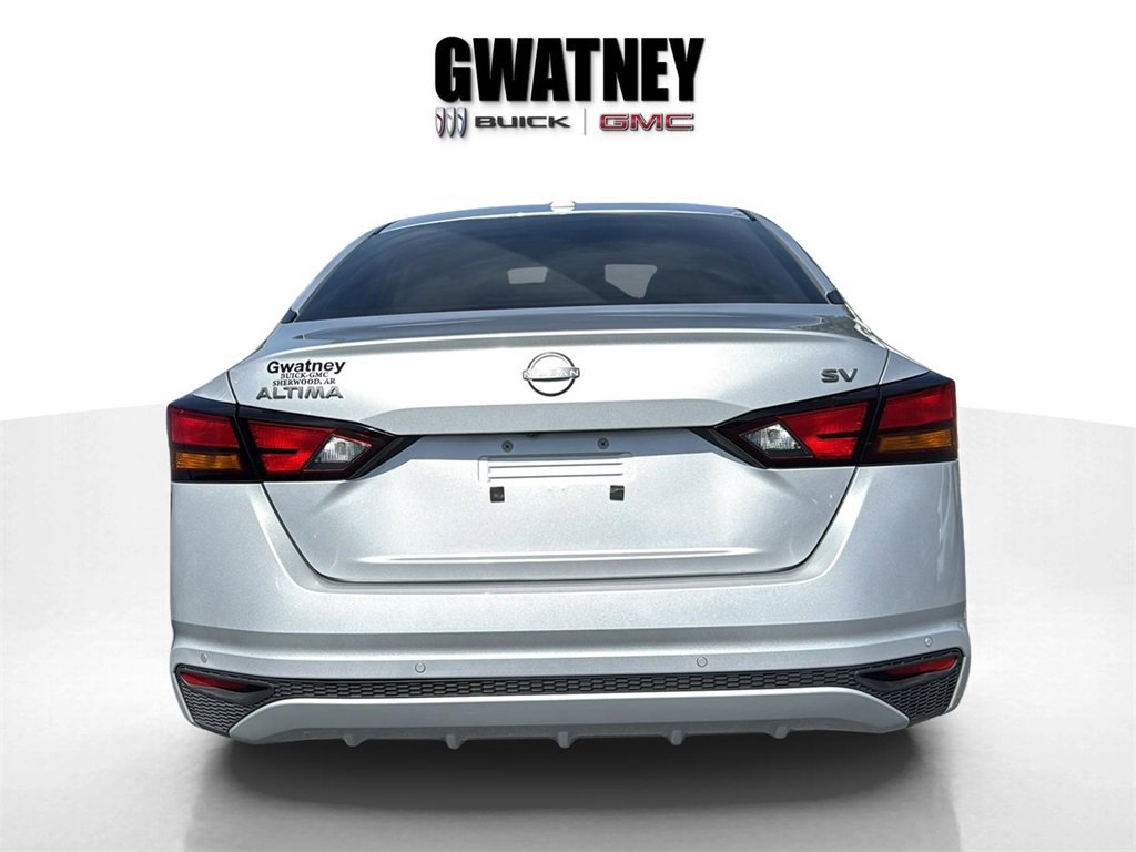 2023 Nissan Altima 2.5 SV photo 4