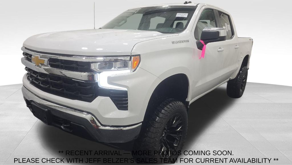 2025 Chevrolet Silverado LT's photo