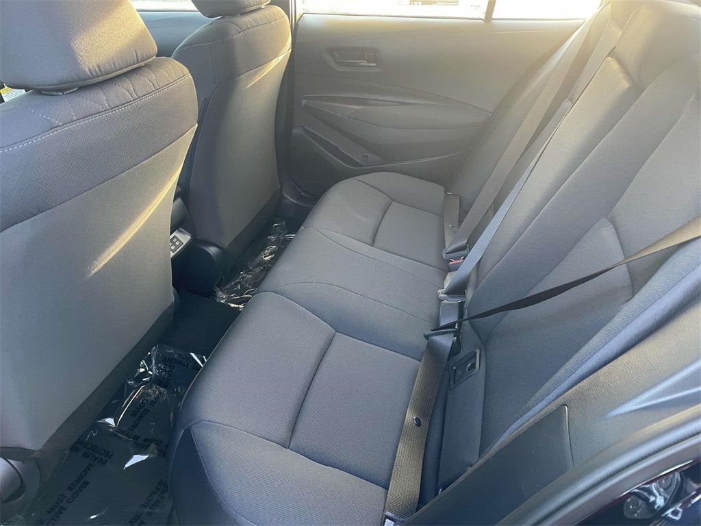 2025 Toyota Corolla LE photo 13