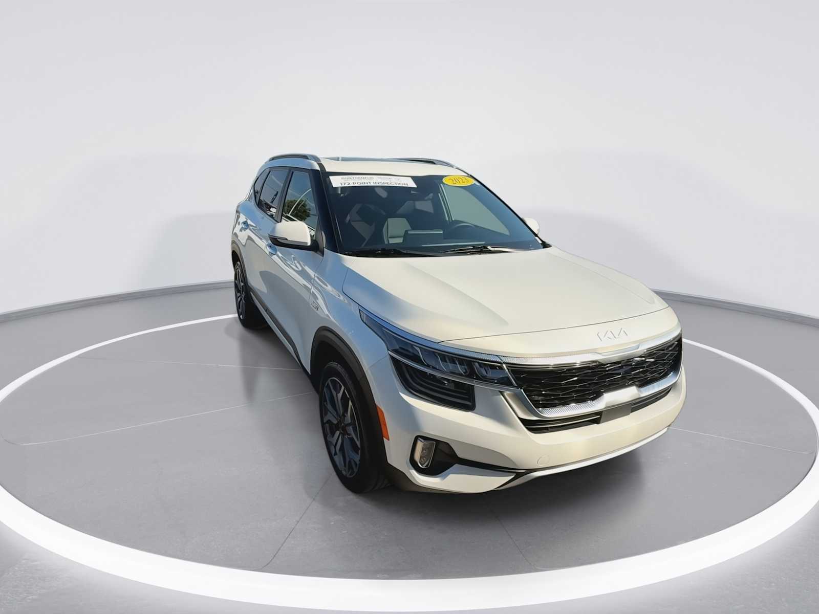 2023 Kia Seltos SX photo 3