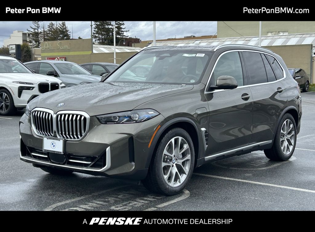 2026 BMW X5 50e's photo