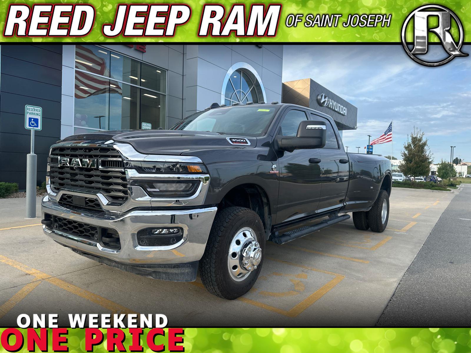 2025 RAM Ram 3500 Pickup Tradesman's photo