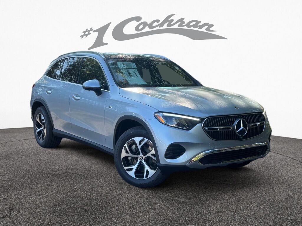 2025 Mercedes-Benz GLC Base's photo