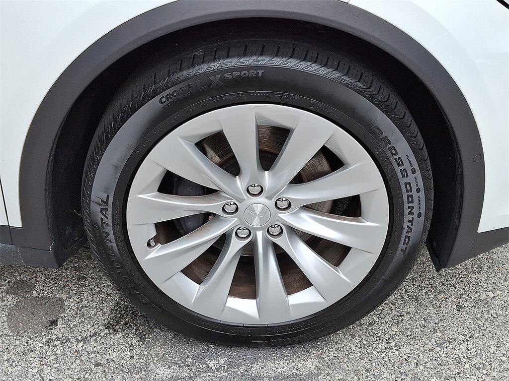 2020 Tesla Model X Long Range photo 8