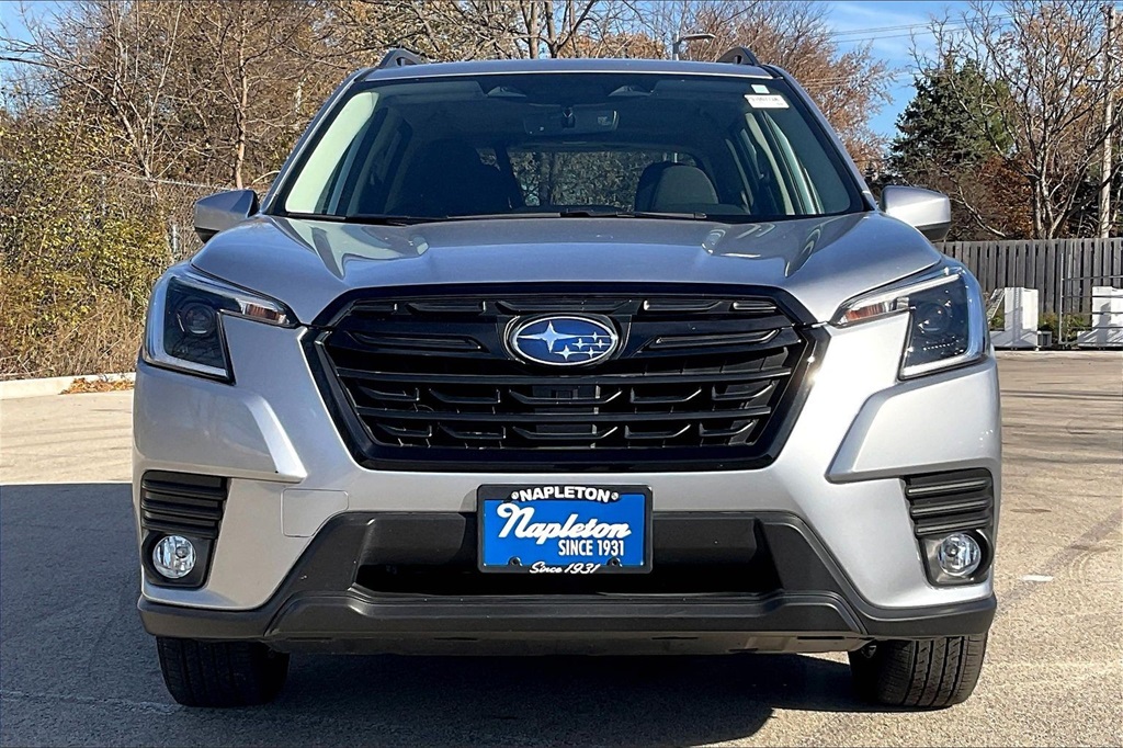 2023 Subaru Forester Premium photo 2