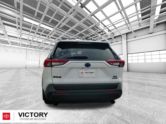 2023 Toyota RAV4 Hybrid XLE Premium photo 4