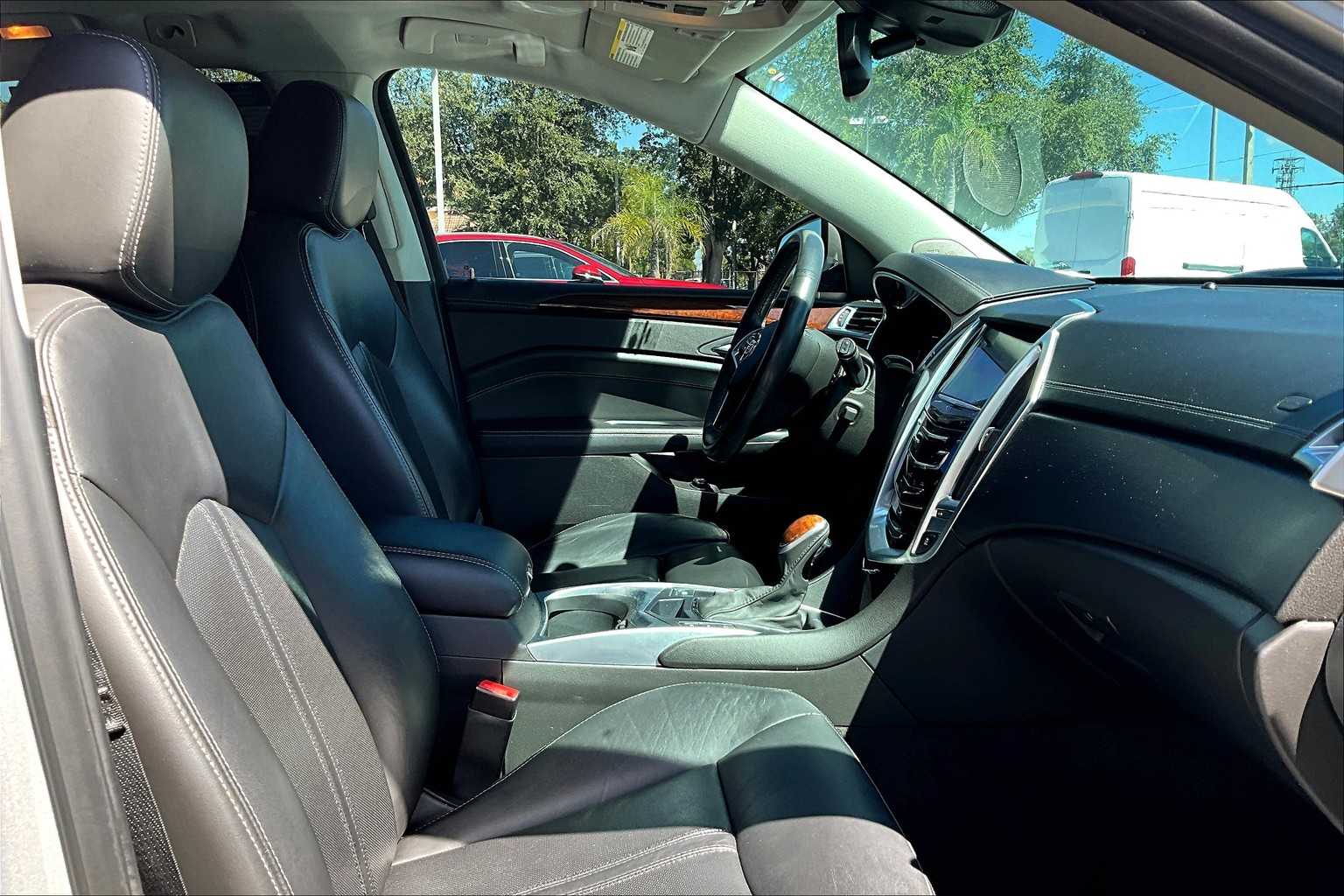 2015 Cadillac SRX Performance photo 8