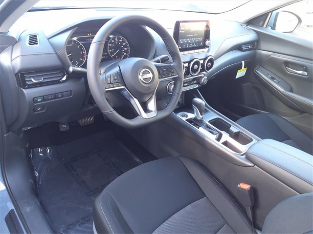 2025 Nissan Sentra SV photo 12