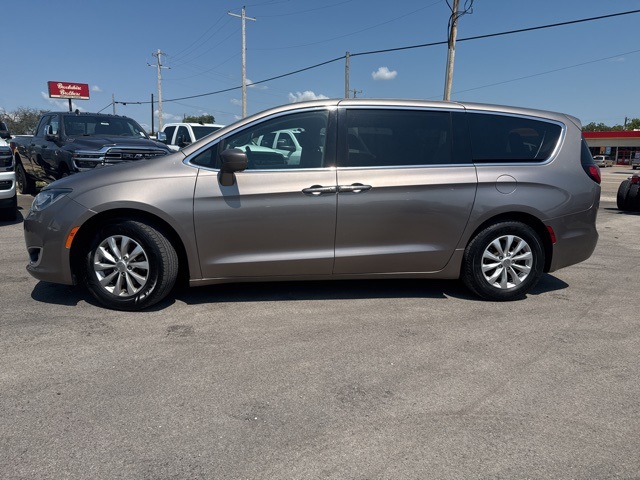 Used 2018 Chrysler Pacifica Touring Plus with VIN 2C4RC1FG2JR125517 for sale in Comanche, TX
