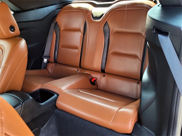 2018 Chevrolet Camaro 2LT photo 4
