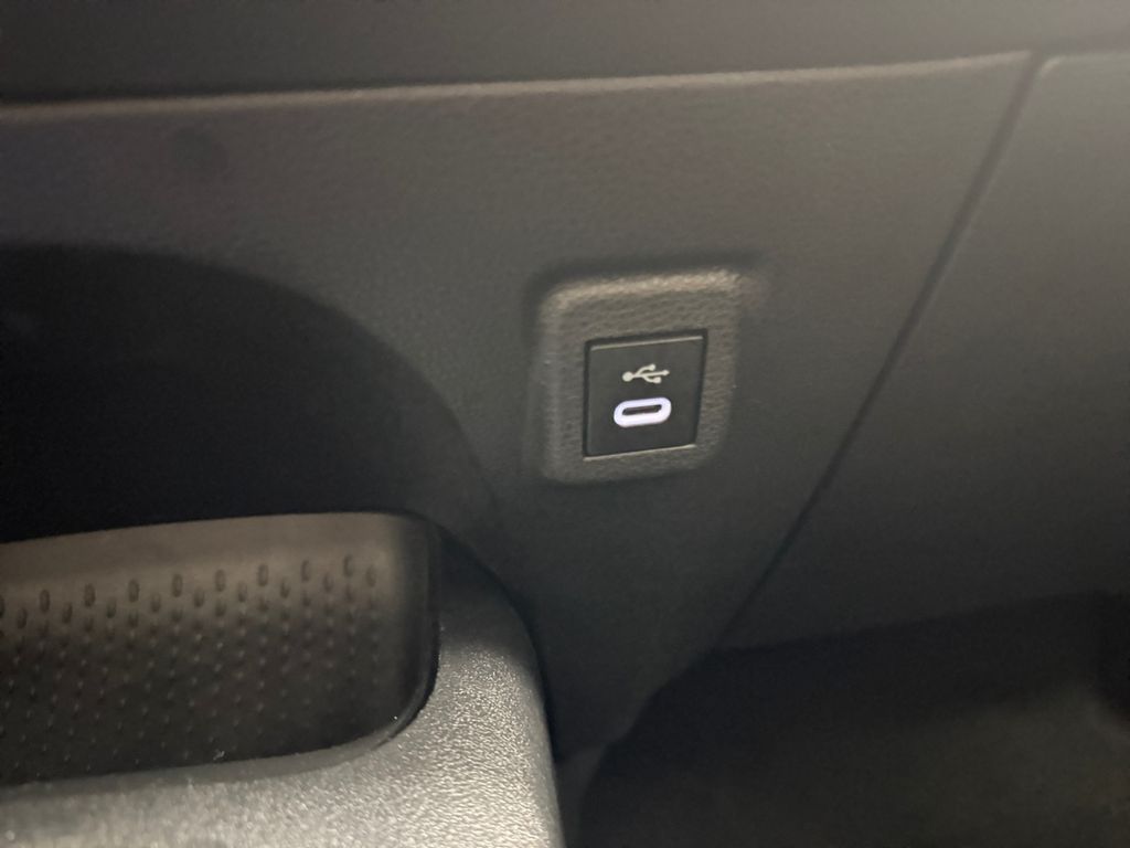 2023 Toyota Corolla LE photo 29