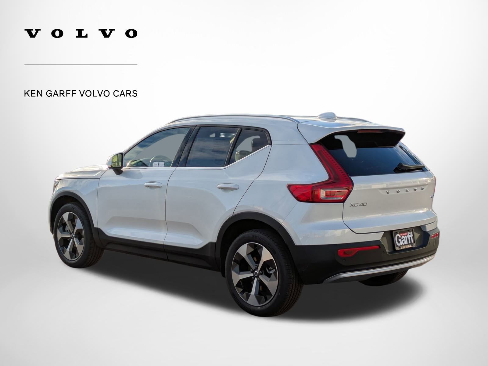 2025 Volvo XC40 Core photo 5