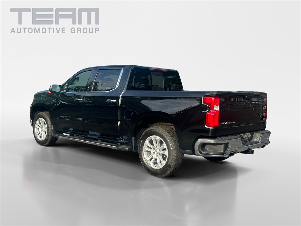 2025 Chevrolet Silverado 1500 LTZ photo 4