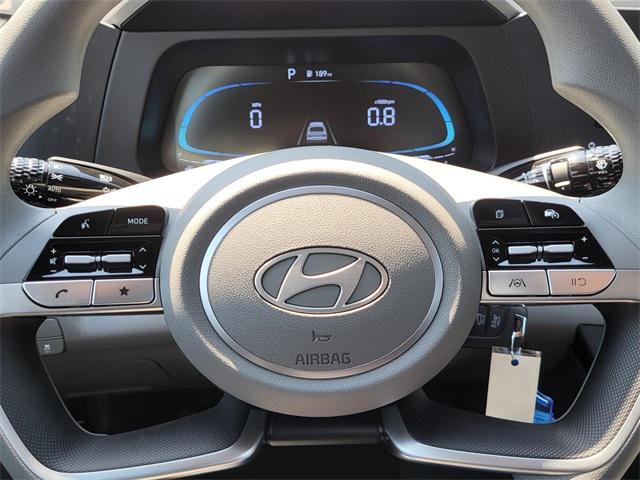 2025 Hyundai Elantra SE photo 19