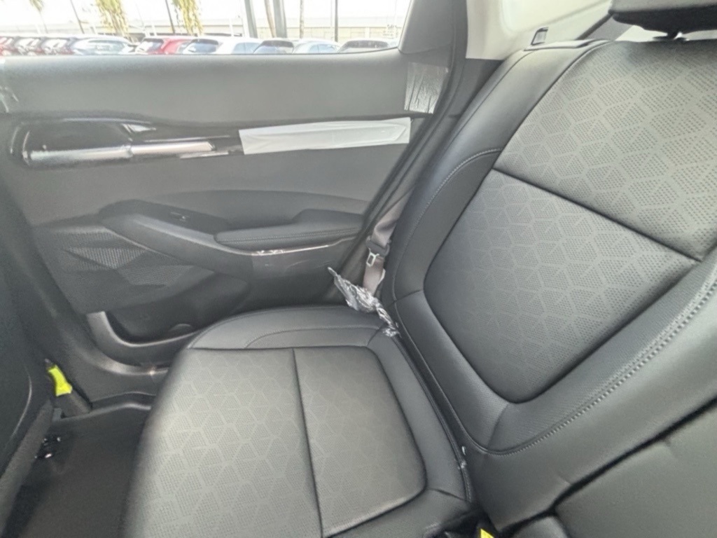 2026 Kia Seltos EX photo 15