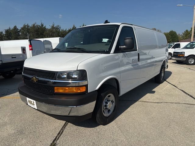 2025 Chevrolet Express Cargo Work Van's photo