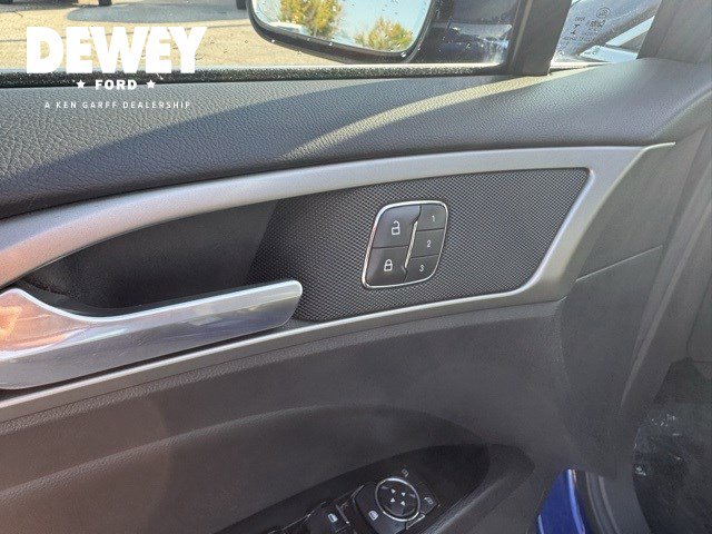 2016 Ford Fusion SE photo 10