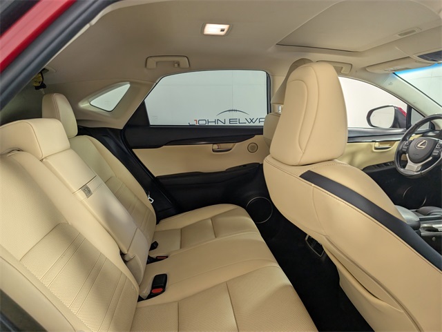 2015 Lexus NX 300h Luxury photo 19