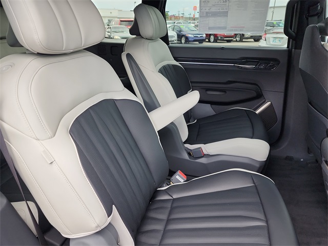 2026 Kia EV9 GT-Line photo 16