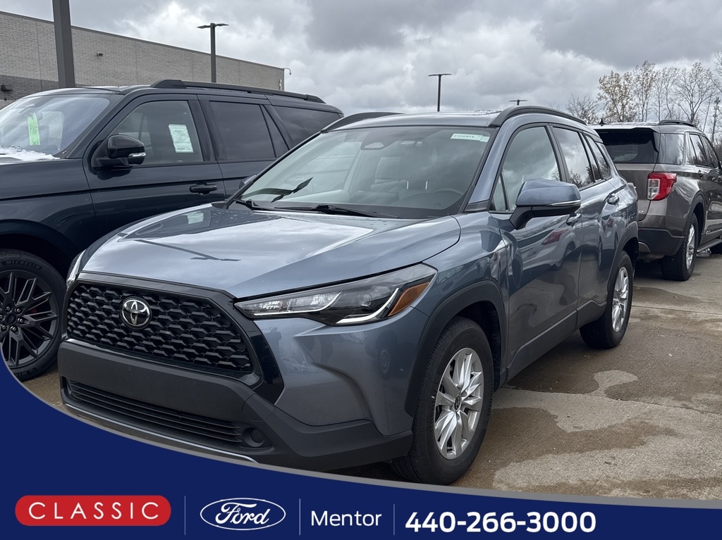 2024 Toyota Corolla Cross LE