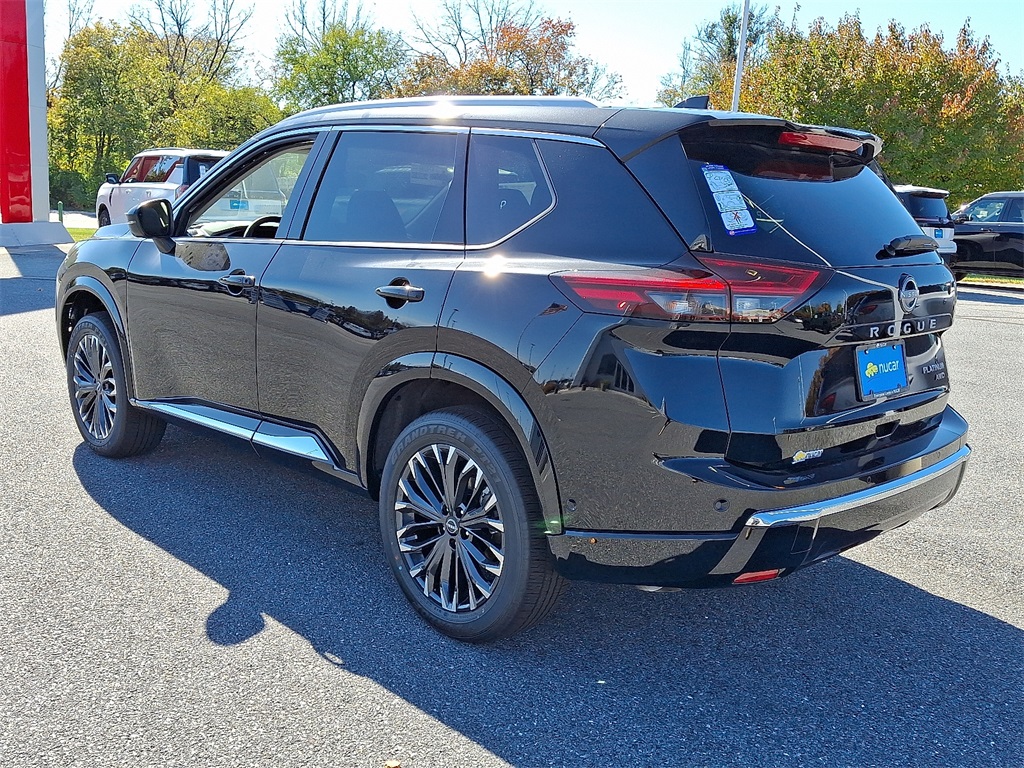 2026 Nissan Rogue Platinum photo 3