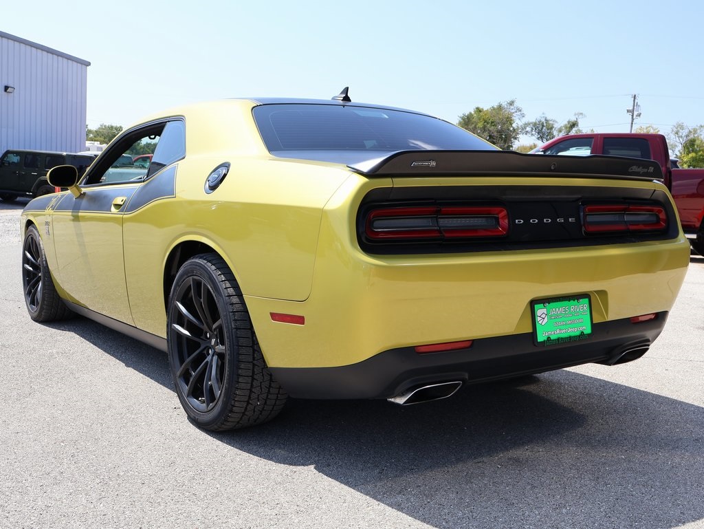2021 Dodge Challenger R/T Scat Pack photo 3