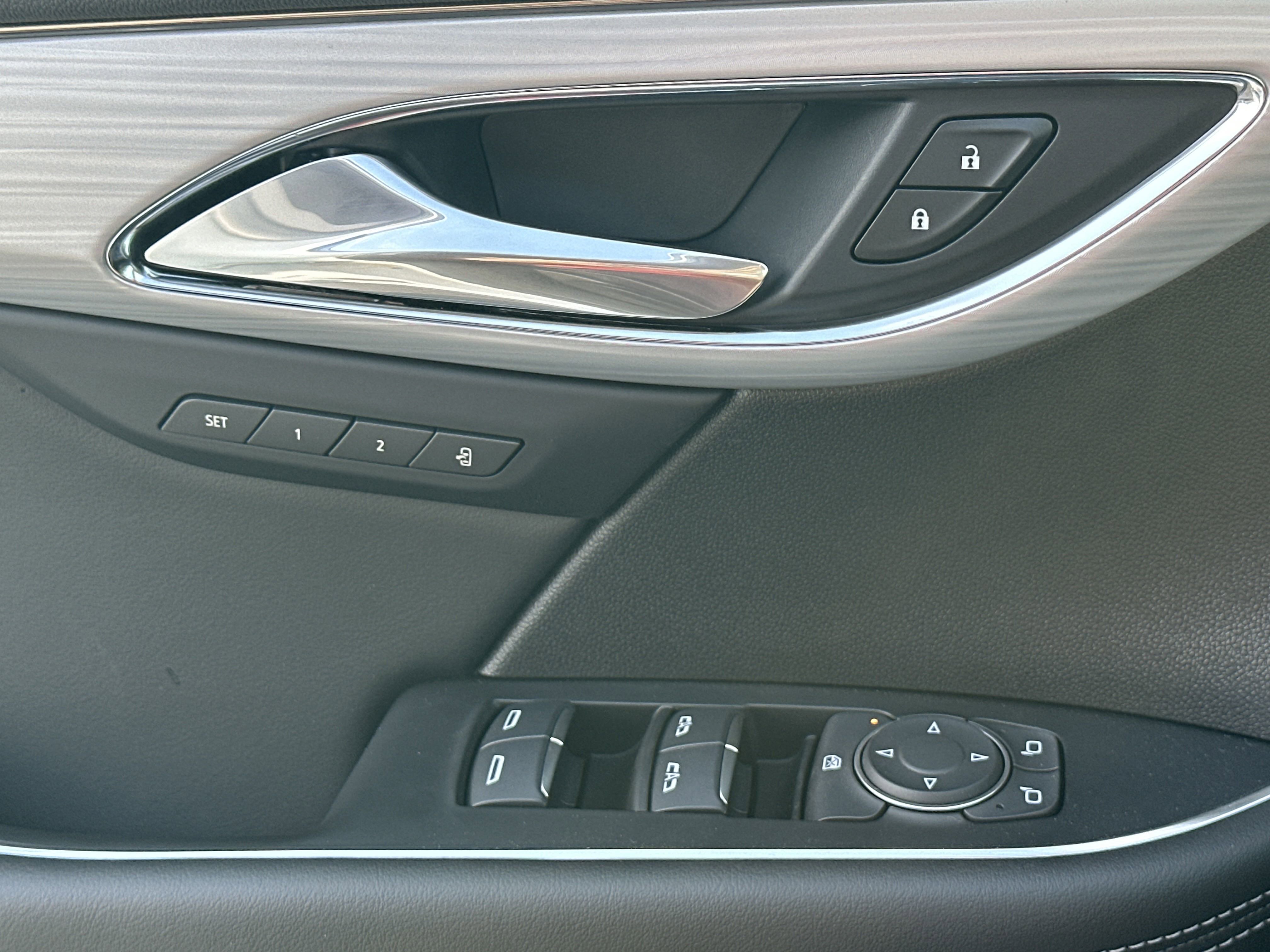 2025 Buick Envision Avenir photo 9
