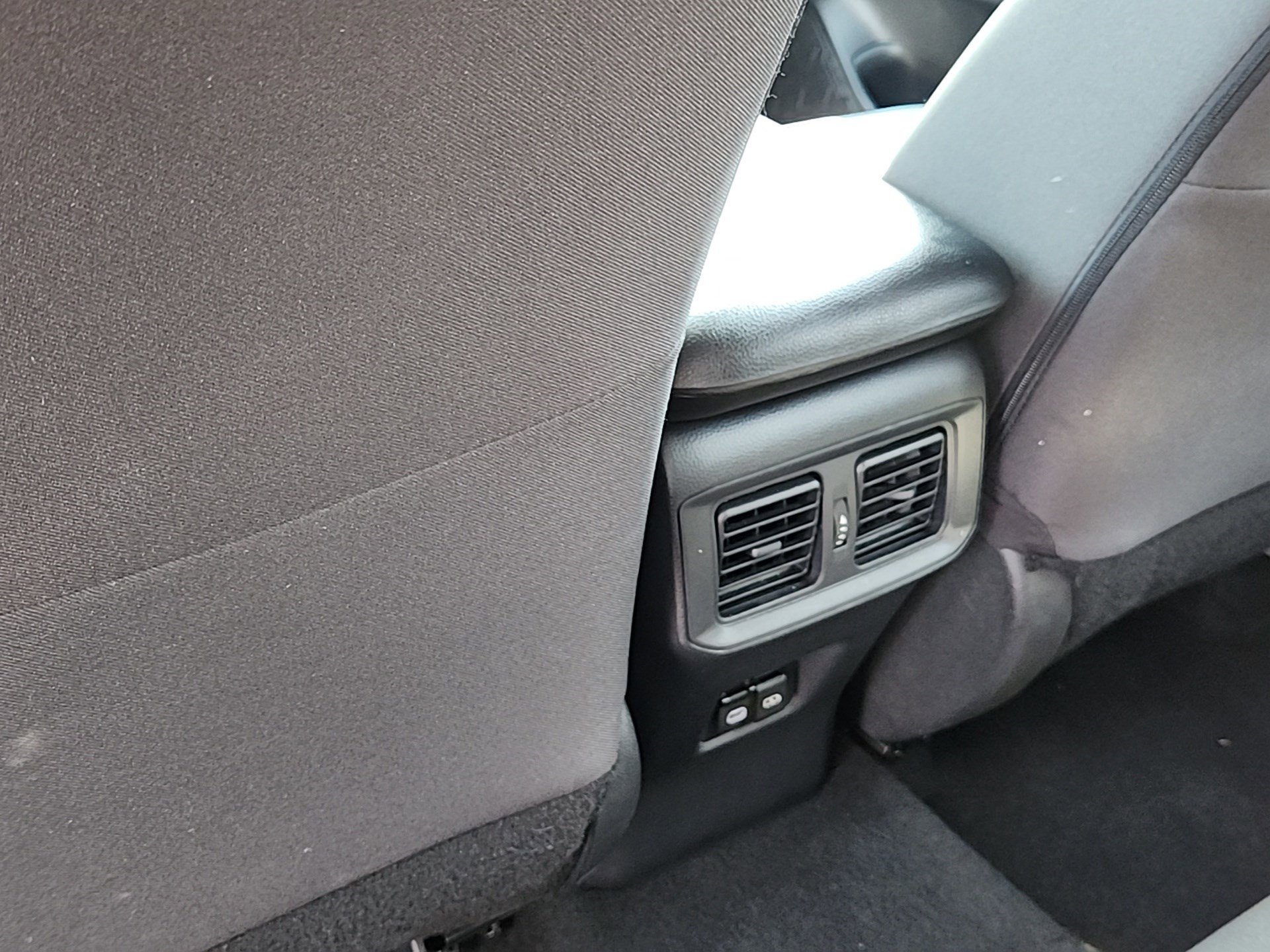 2025 Toyota RAV4 XLE photo 20
