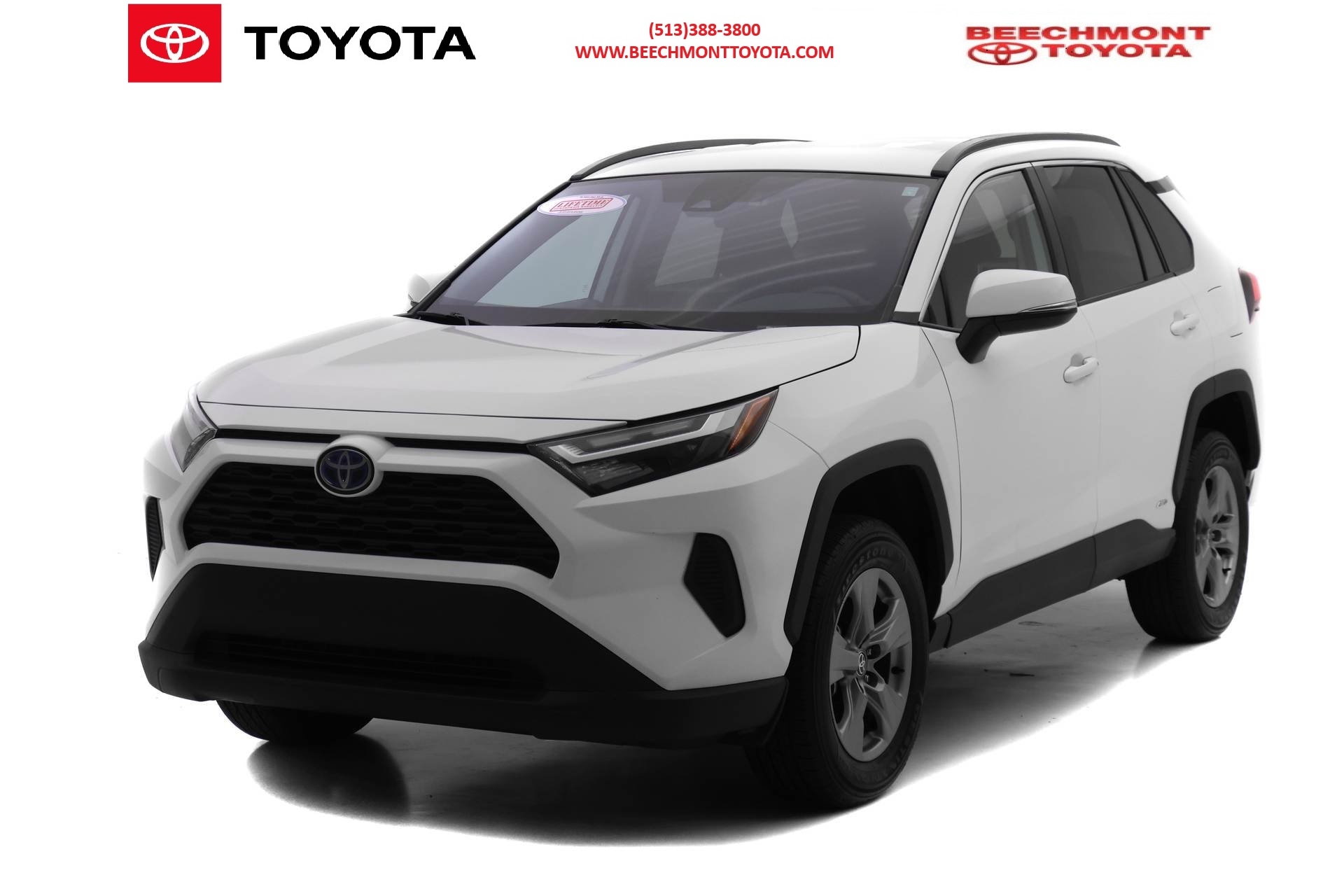 2024 Toyota RAV4 XLE's photo
