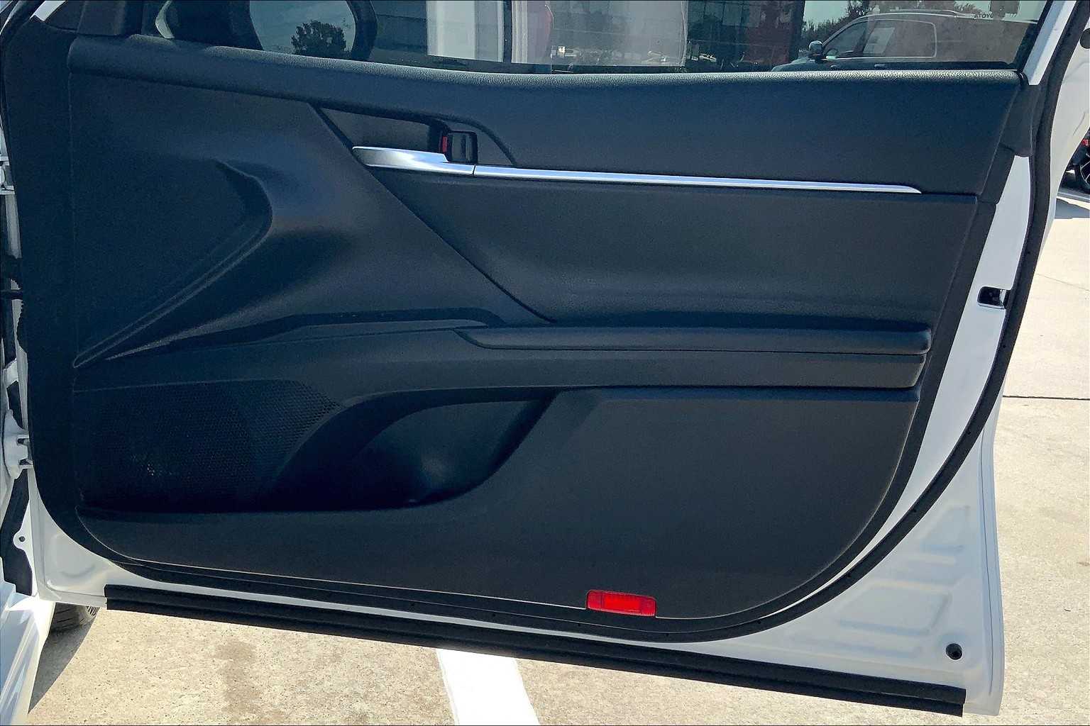 2022 Toyota Camry SE photo 20