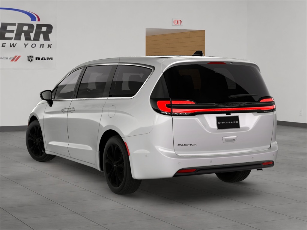 2026 Chrysler Pacifica photo 4