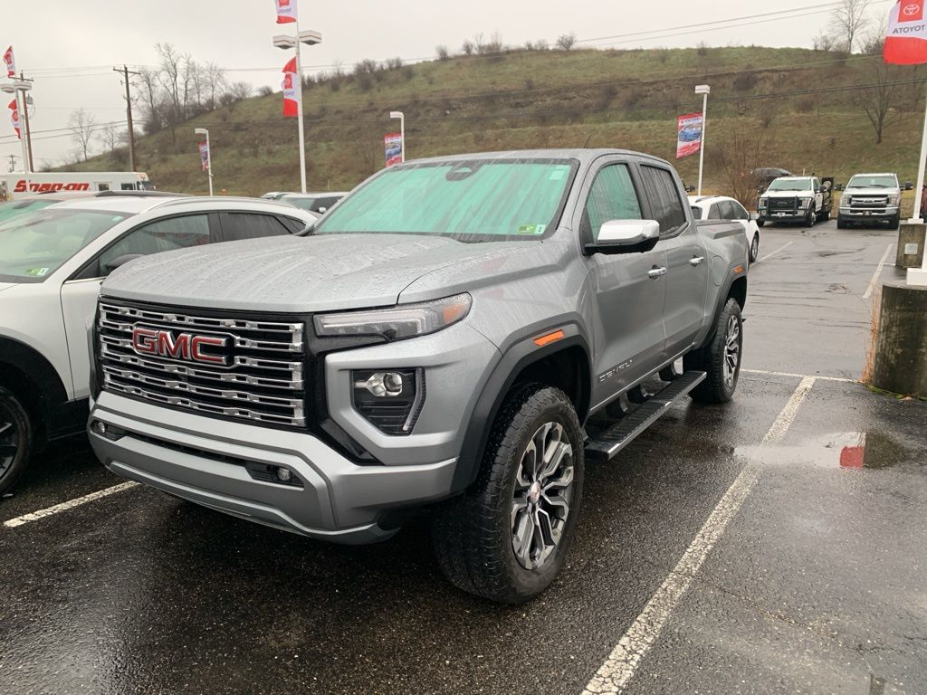 2023 GMC Canyon Denali's photo