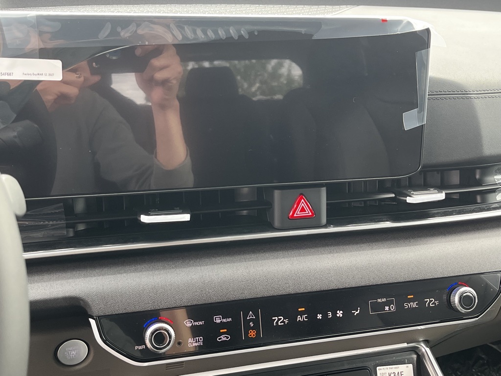 2026 Kia Carnival EX photo 9