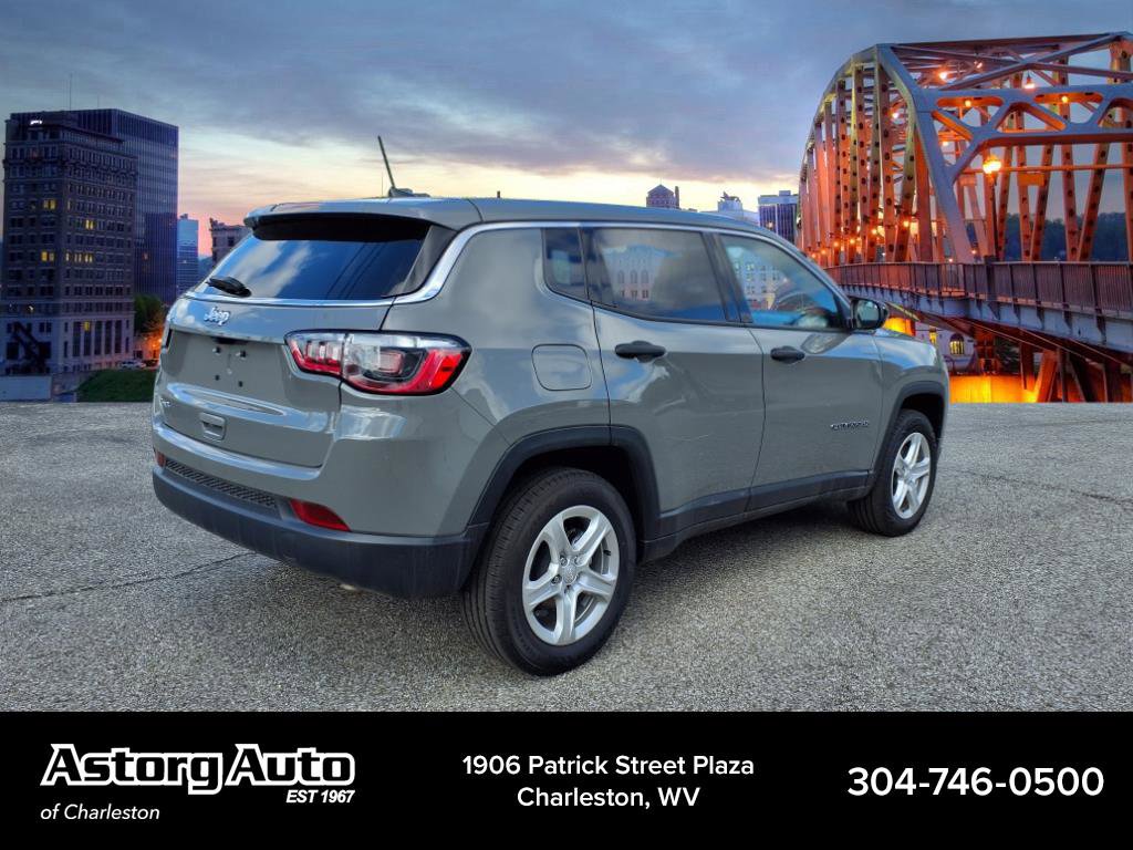 2023 Jeep Compass Sport photo 3