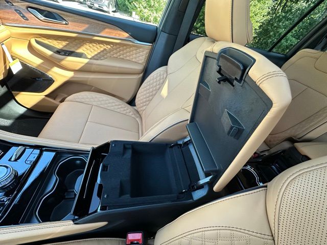 2025 Jeep Grand Cherokee L Summit Reserve photo 23