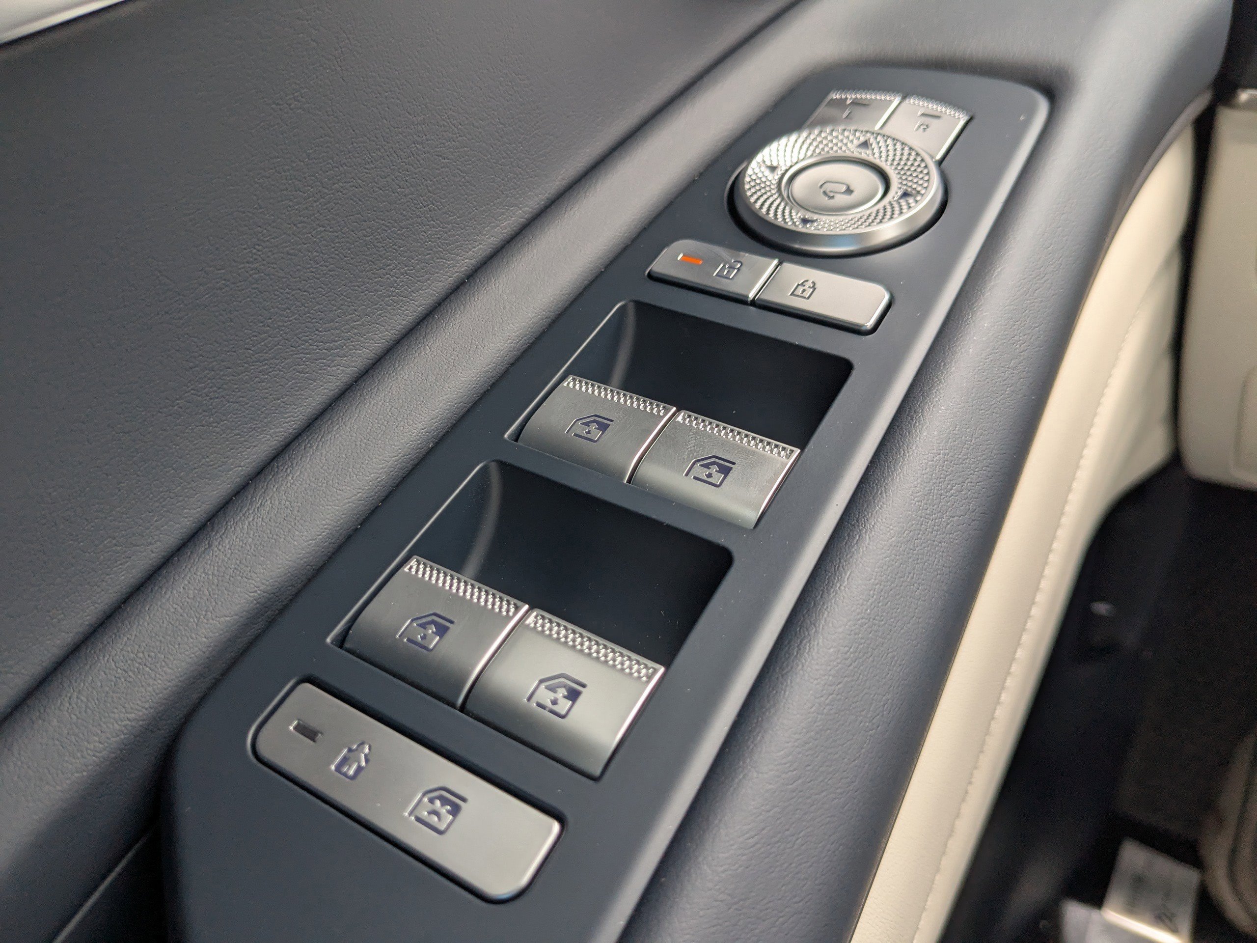 2025 Genesis GV80 3.5T Prestige photo 18