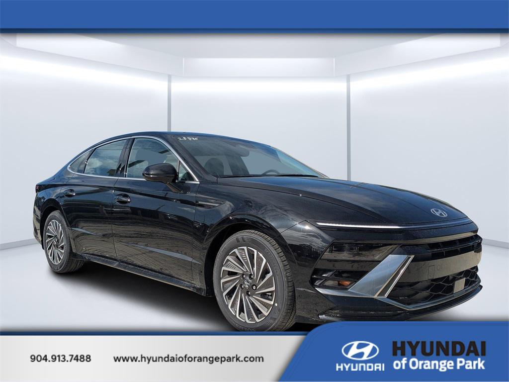 2025 Hyundai Sonata Hybrid SEL's photo