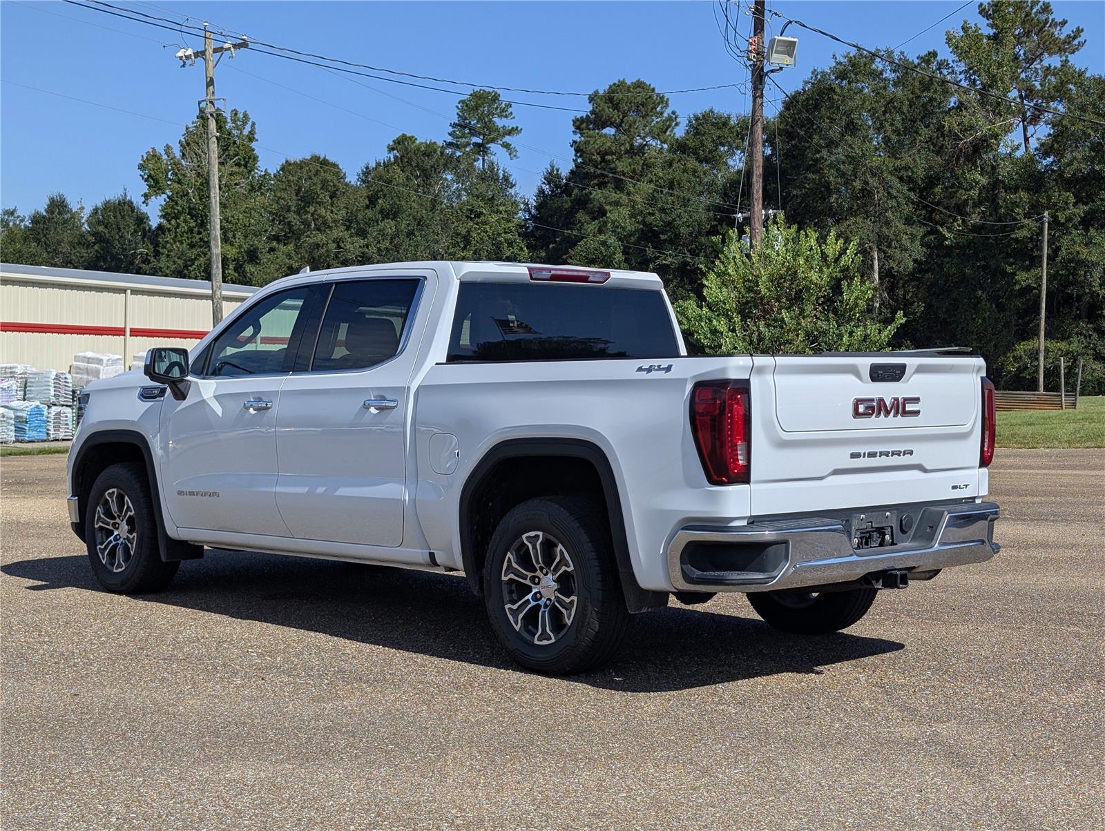 2024 Gmc Sierra 1500 SLT photo 3