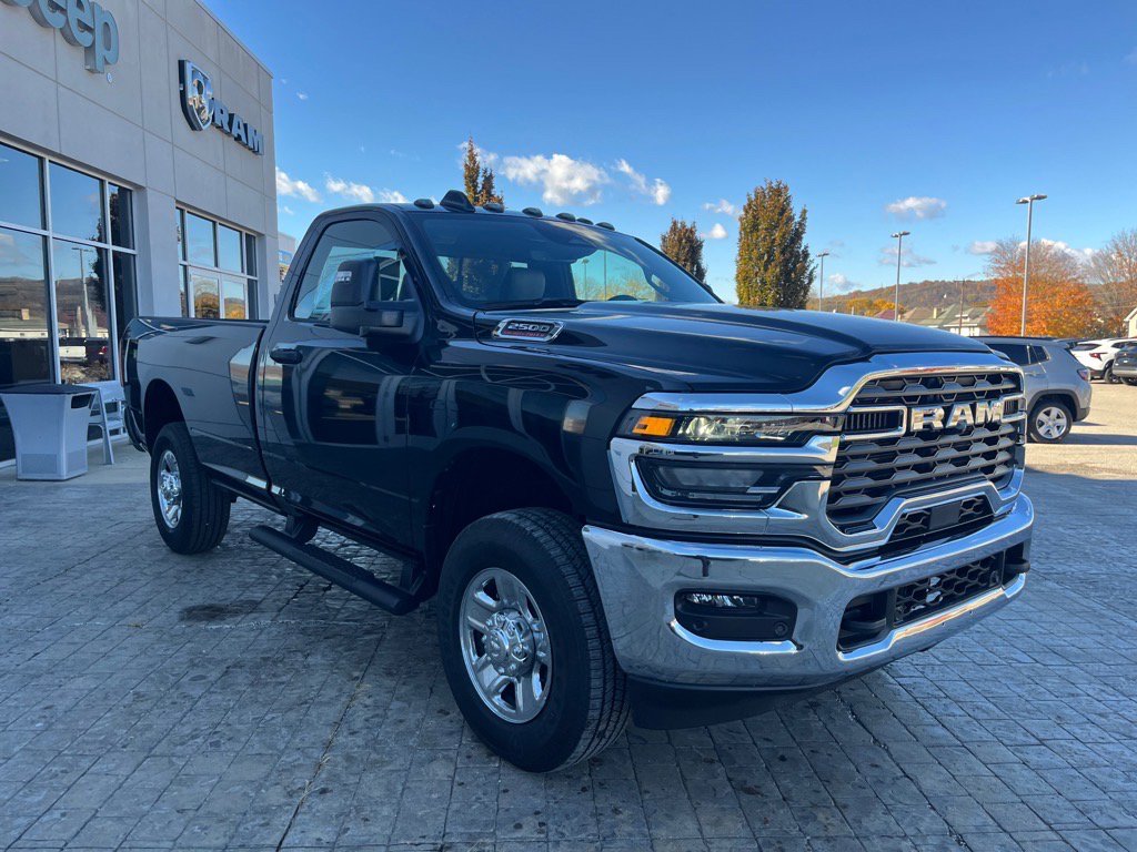 2025 Ram 2500 Tradesman photo 3