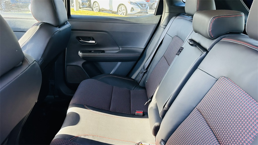 2026 Nissan Kicks SR photo 23
