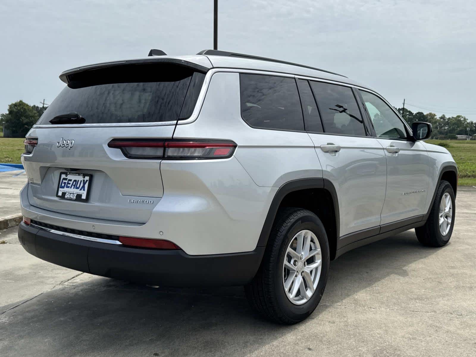 2025 Jeep Grand Cherokee Laredo X photo 10