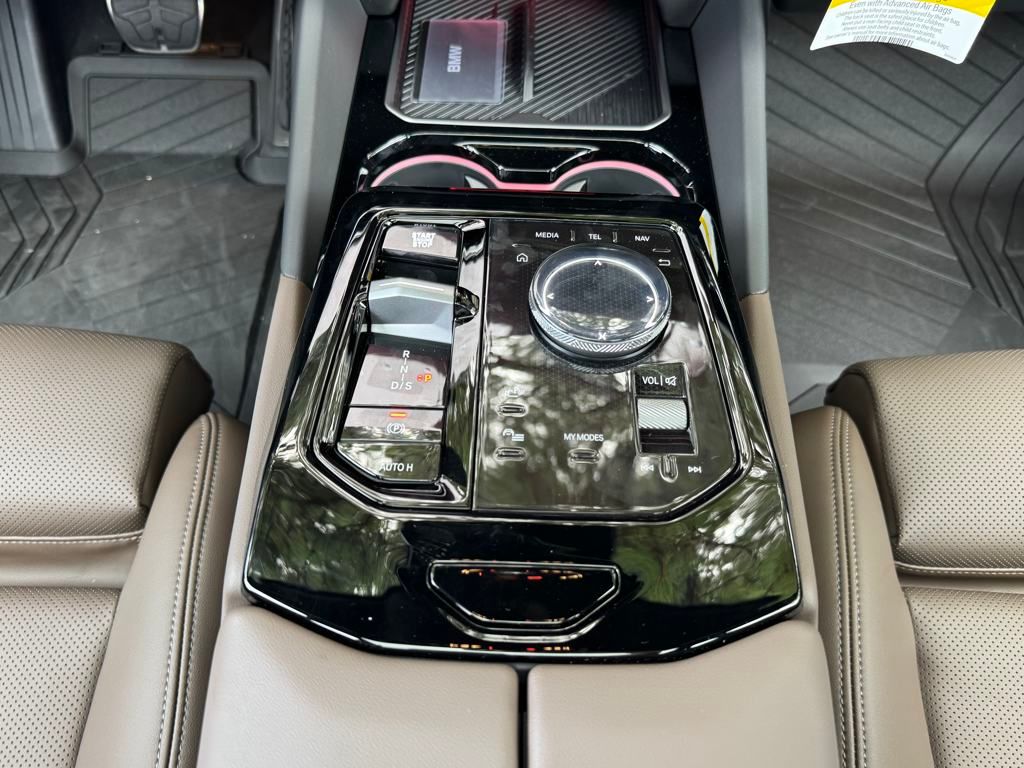 2026 Bmw 550e xDrive photo 19