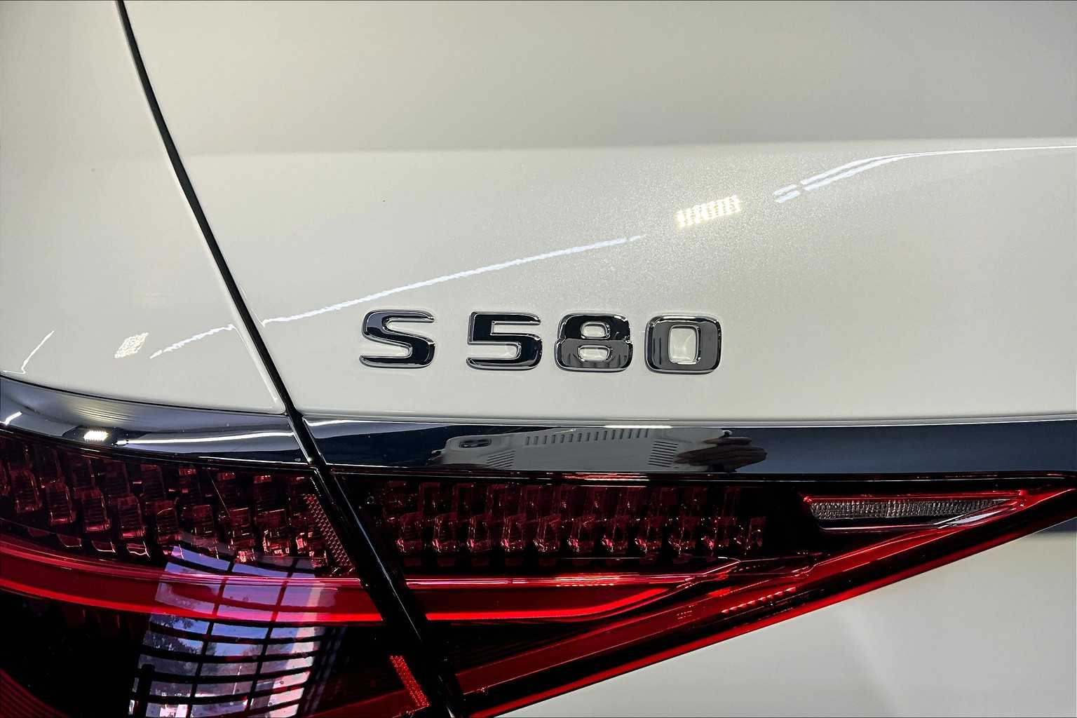 2026 Mercedes Benz S 580 4MATIC photo 4